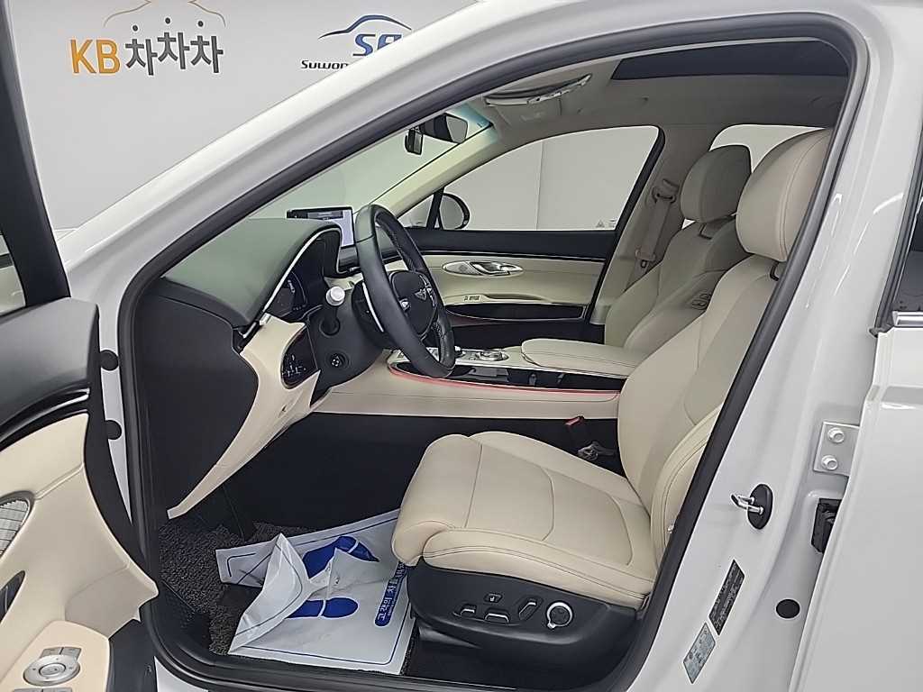 Genesis GV70 - Vista 11