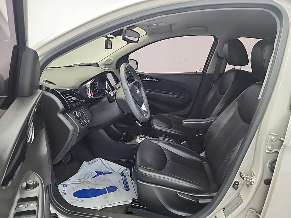 Chevrolet Spark - Vista 11