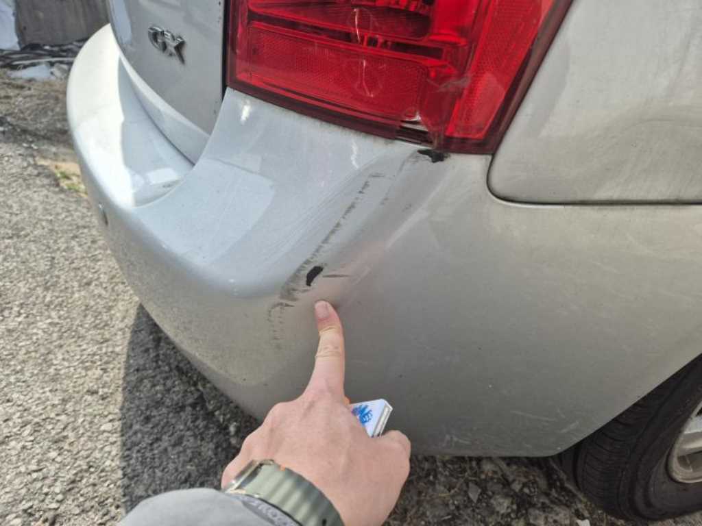 KIA Carens - Vista 5