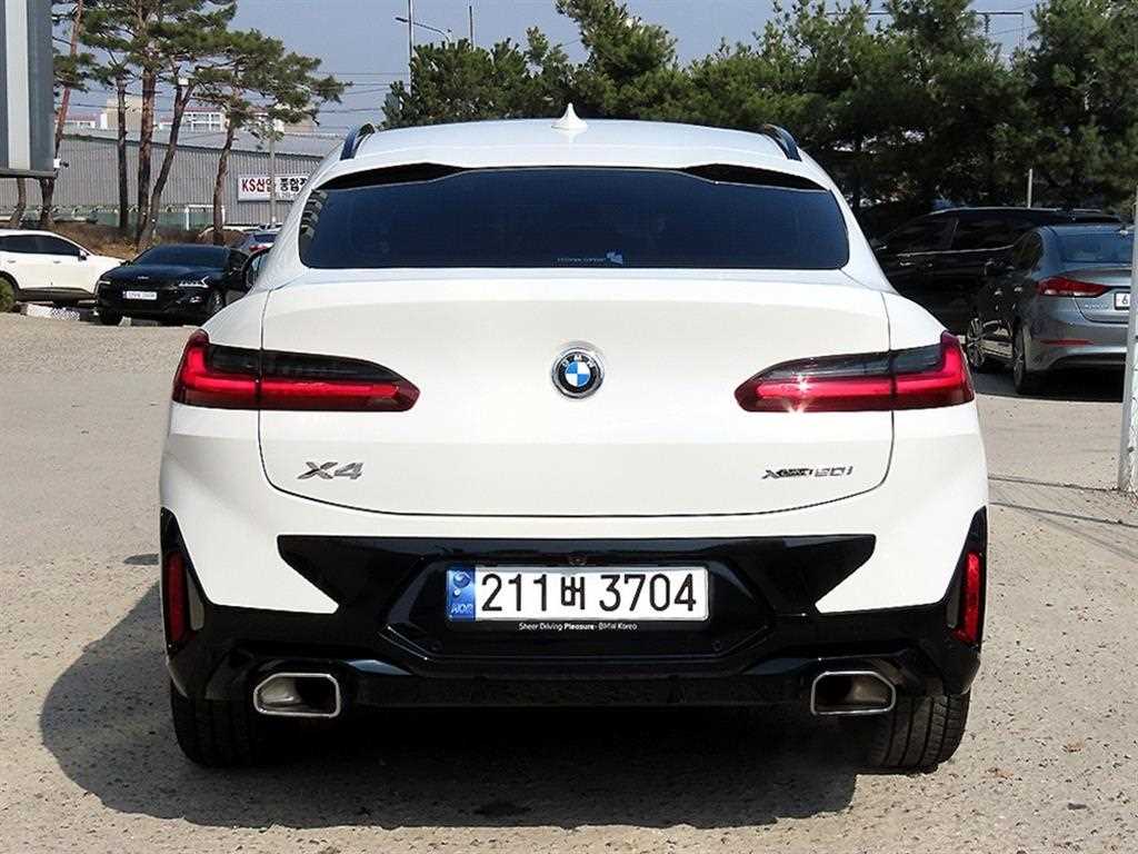 BMW X4 - Vista 4