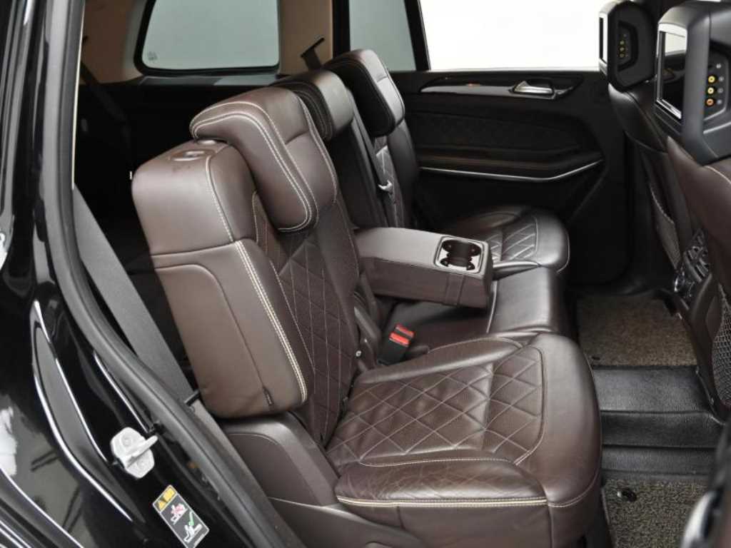 Mercedes Benz GLS Class - Vista 12