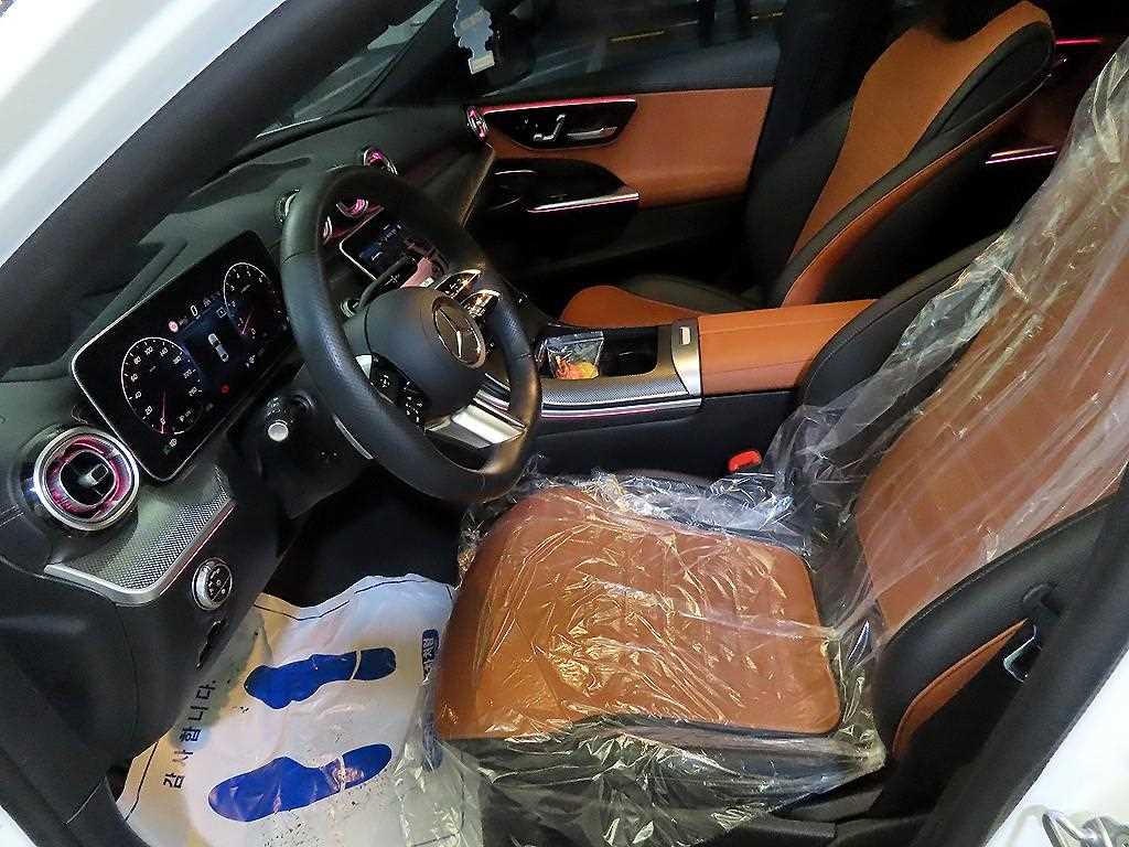 Mercedes Benz C Class - Vista 6