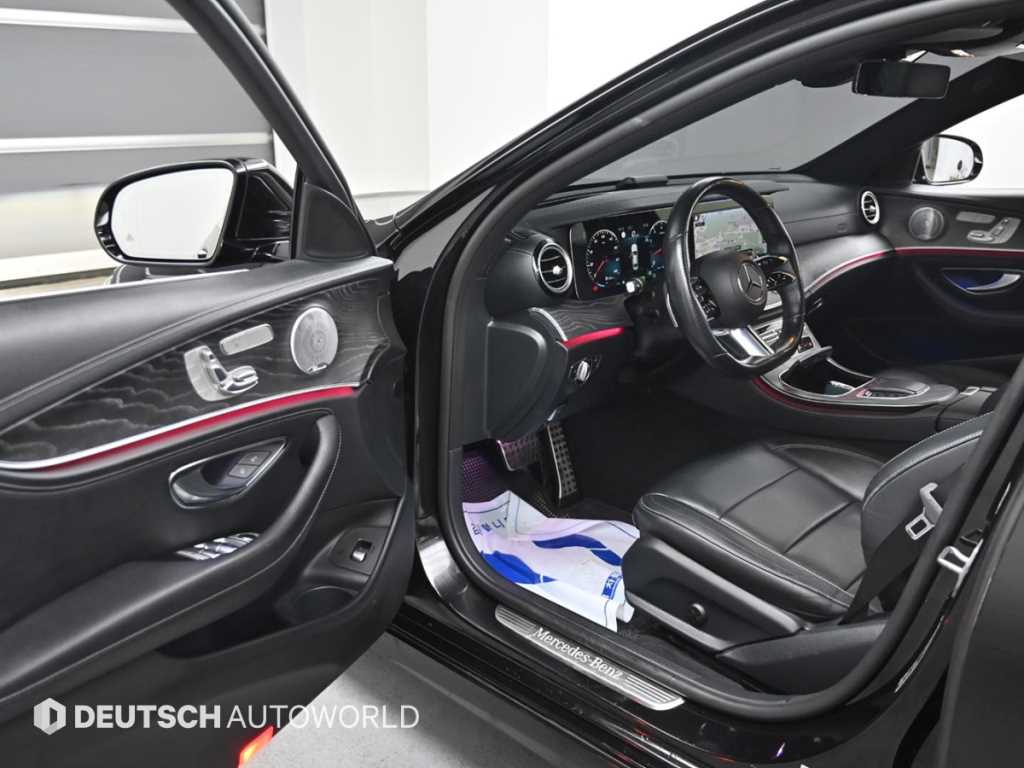 Mercedes Benz E class - Vista 11