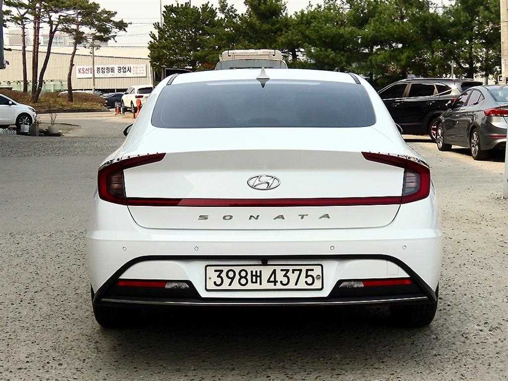 HYUNDAI Sonata - Vista 4