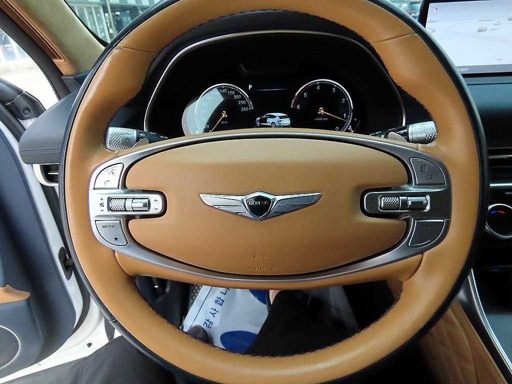 Genesis GV80 - Vista 8