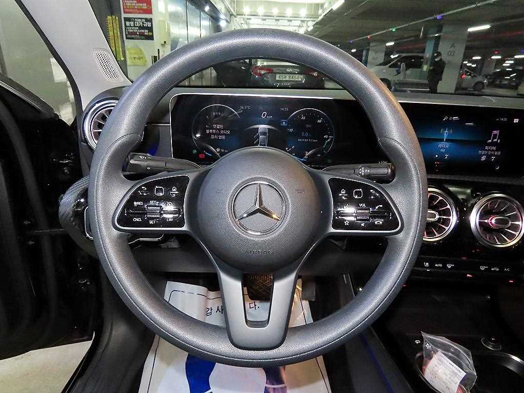 Mercedes Benz A Class - Vista 8