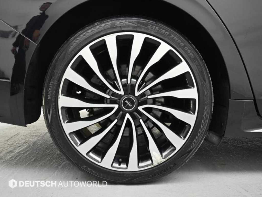 Lincoln Continental - Vista 5