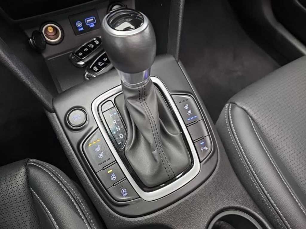 HYUNDAI Kona - Vista 12