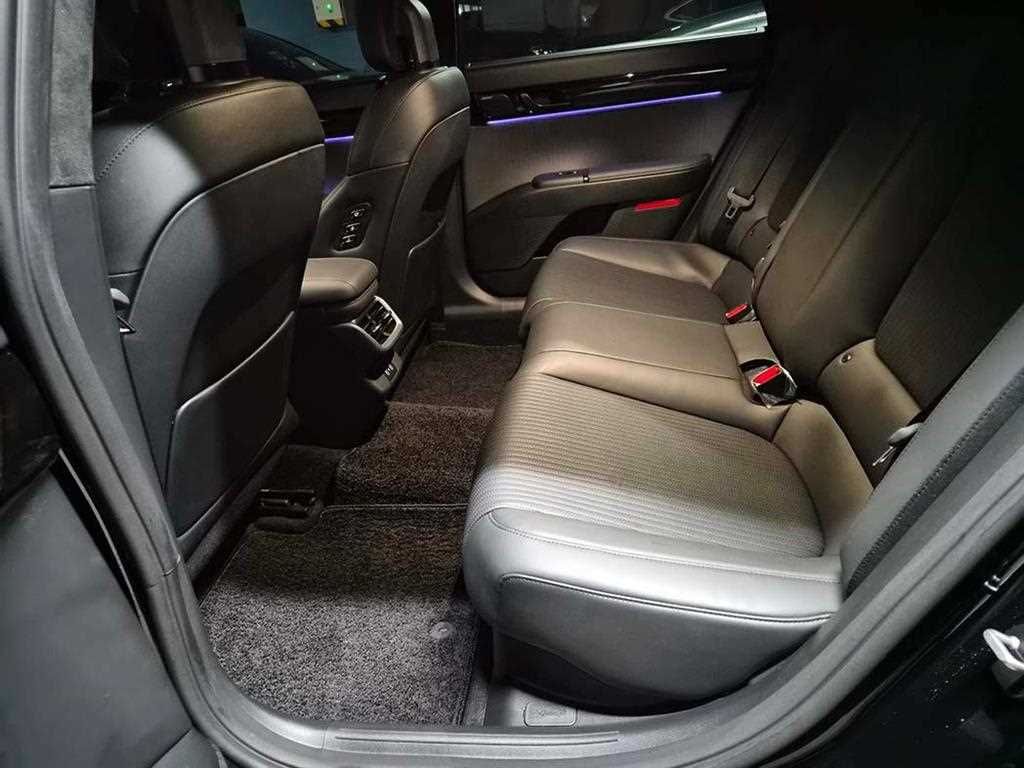 HYUNDAI Grandeur - Vista 7