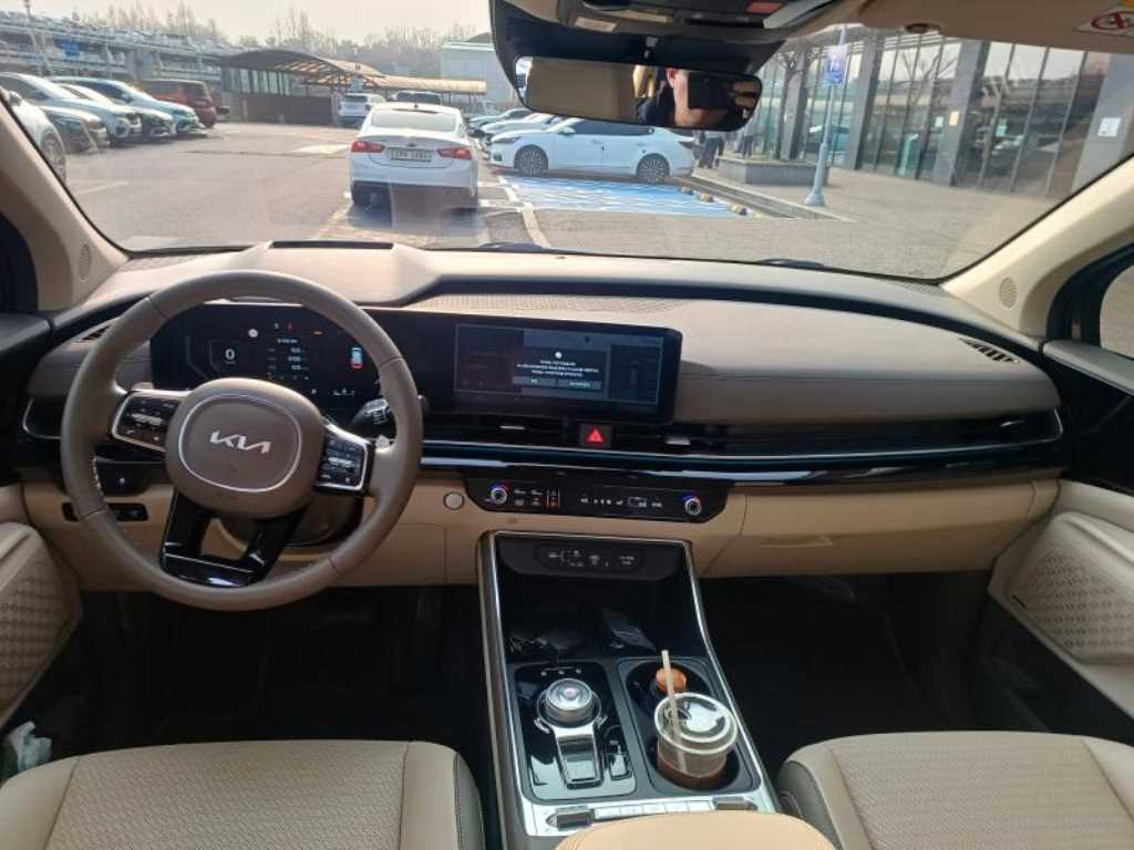 KIA Carnival - Vista 7