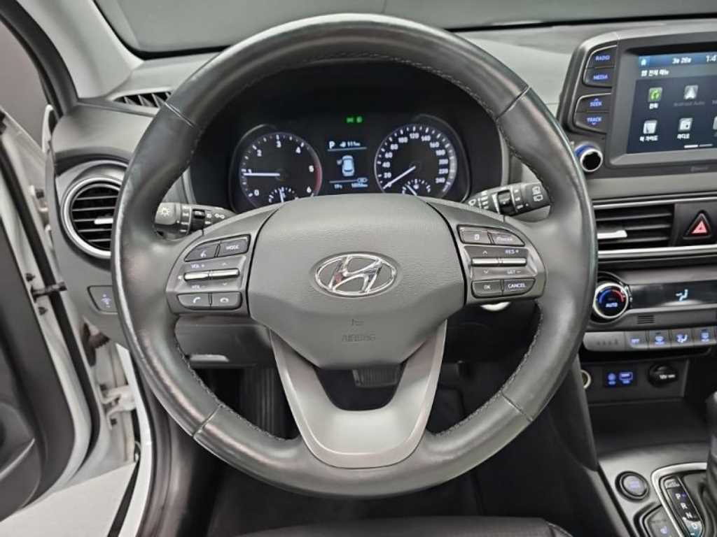 HYUNDAI Kona - Vista 6