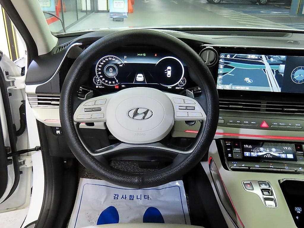 HYUNDAI Grandeur - Vista 8