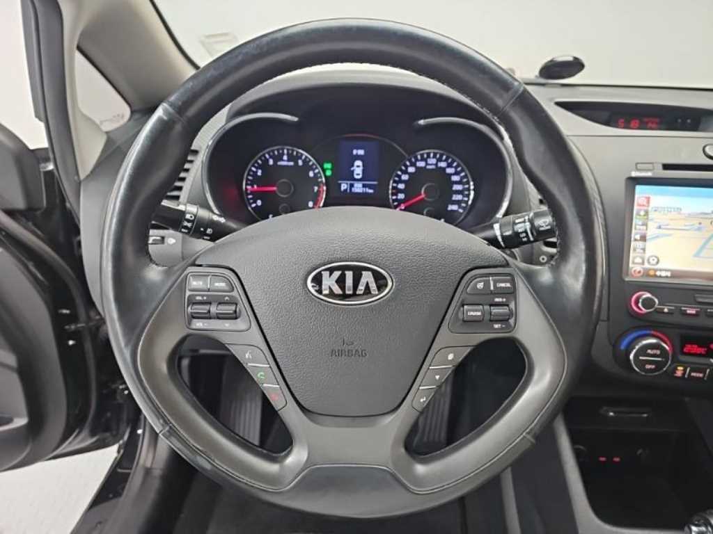 KIA K3 - Vista 6