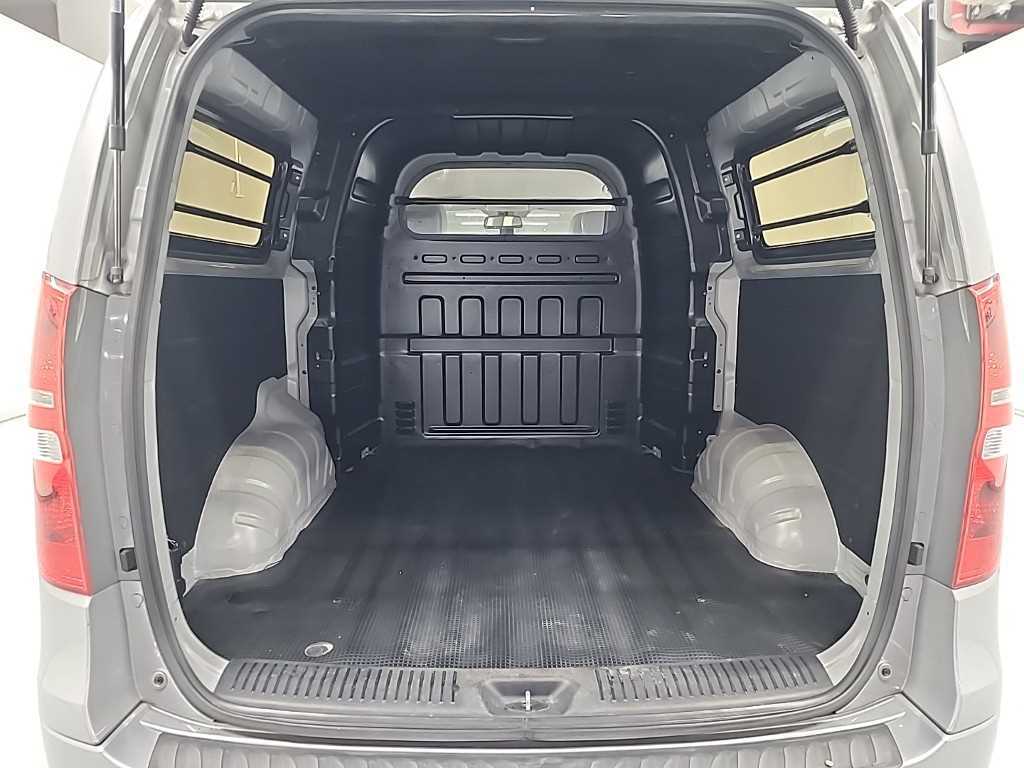 HYUNDAI Starex 2018 Gris - Importación desde Corea - HF Imports Iquique - Foto 16