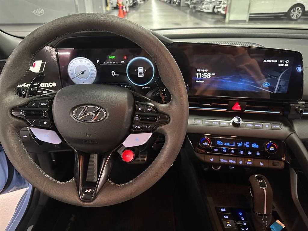 HYUNDAI Avante - Vista 8