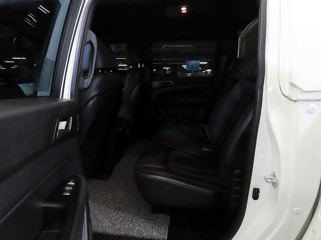 Ssangyong Rexton - Vista 7