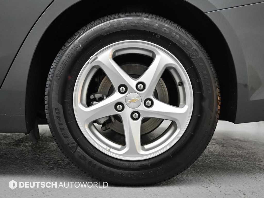 Chevrolet Malibu - Vista 5