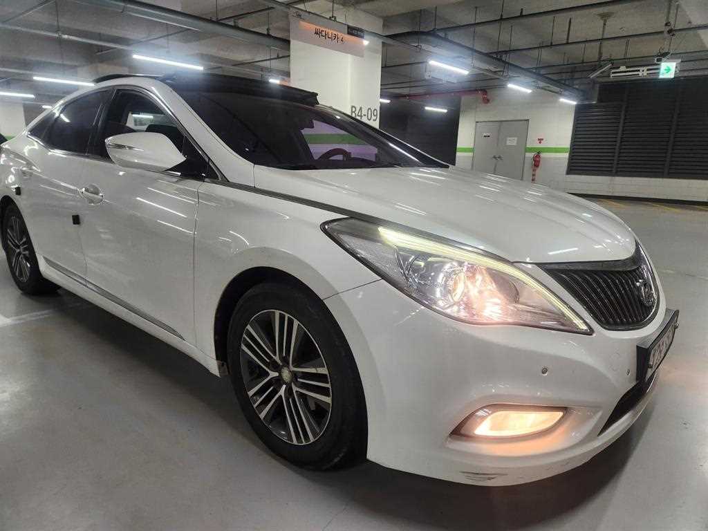 HYUNDAI Grandeur - Vista 7