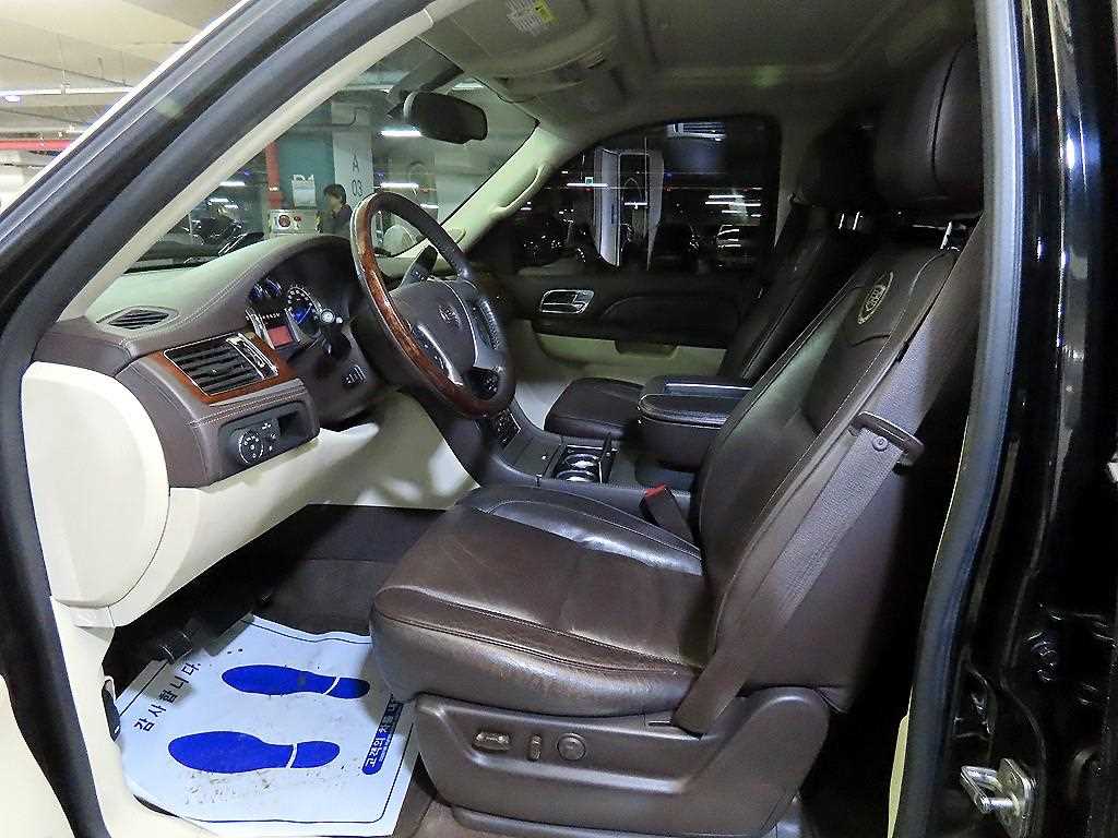 Cadillac Escalade - Vista 6