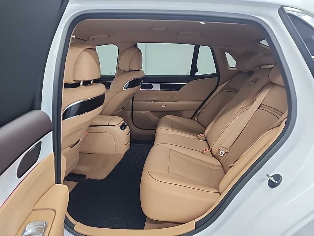 Genesis G90 - Vista 12