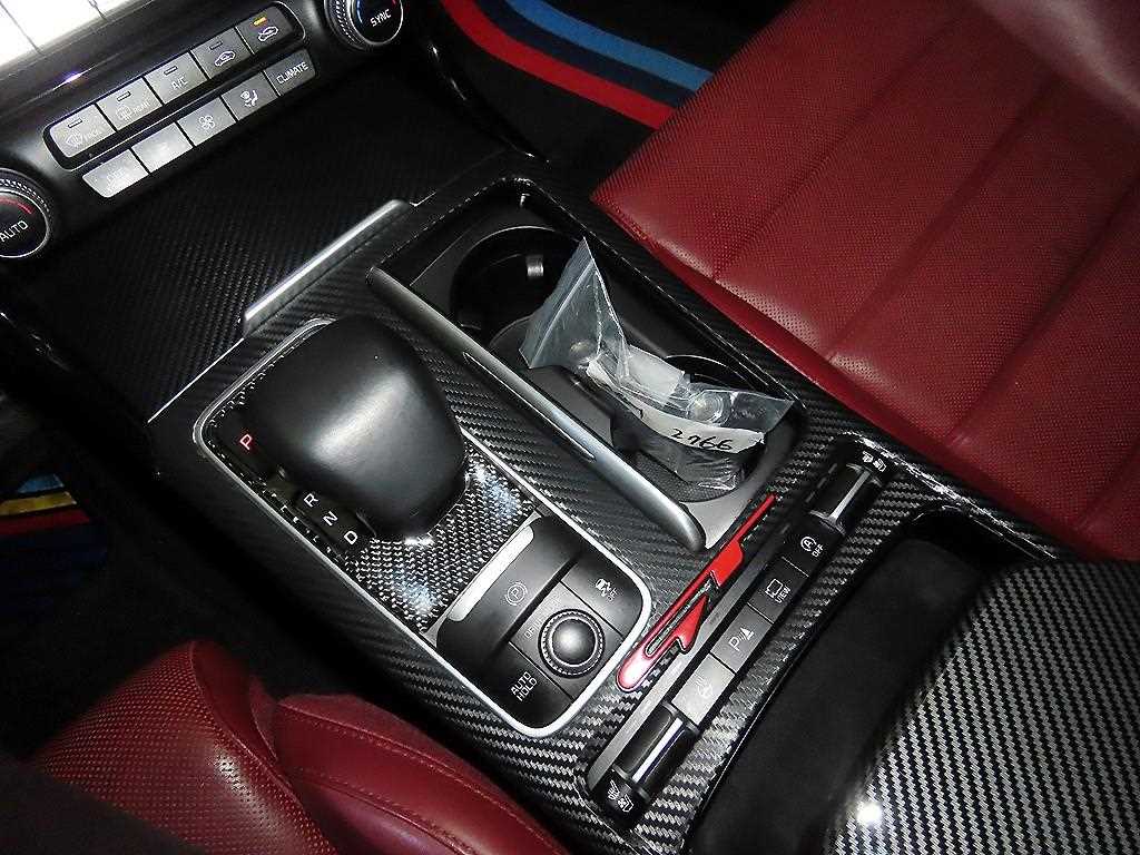 KIA Stinger - Vista 12