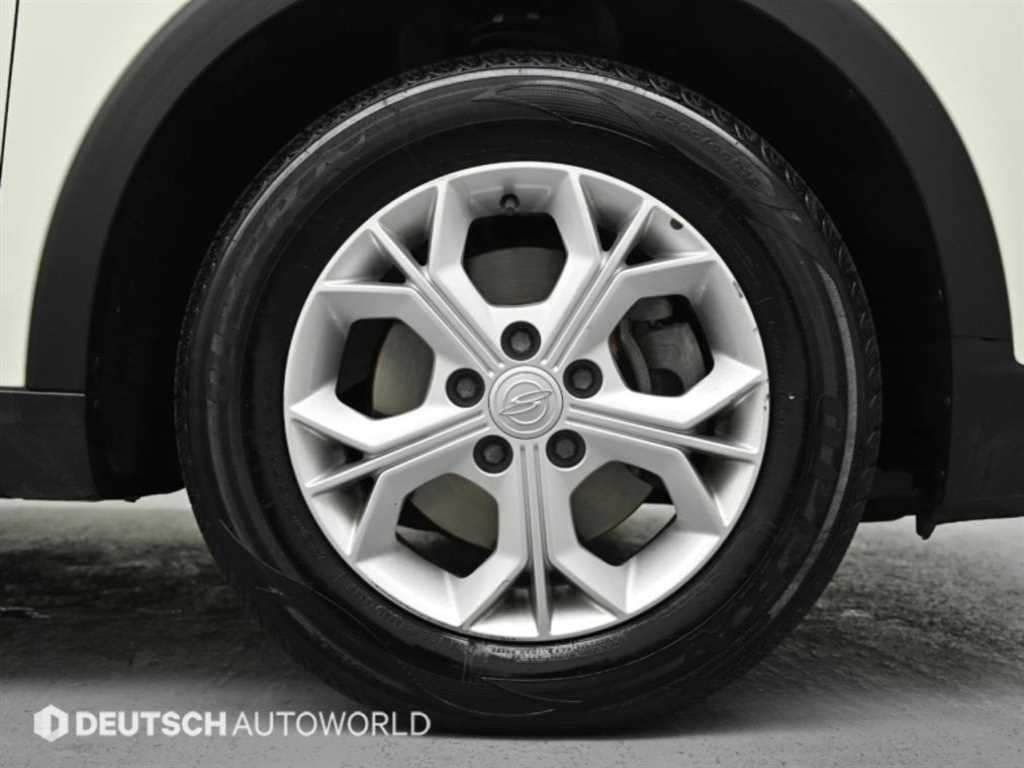 Ssangyong Tivoli - Vista 5