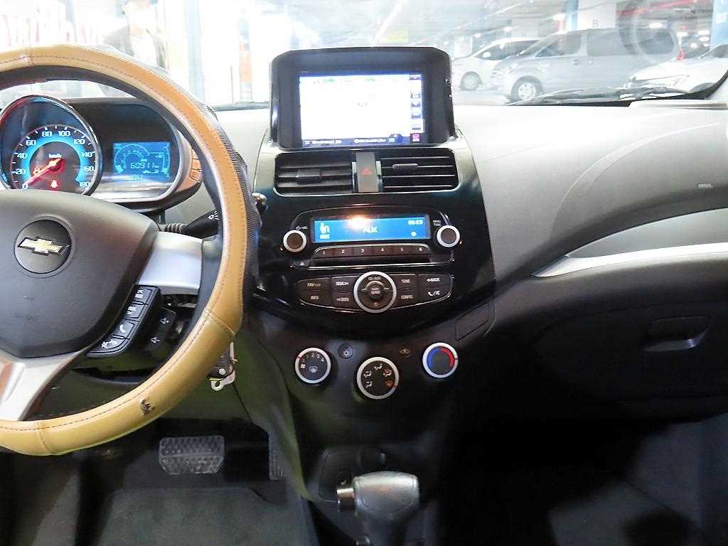 Chevrolet Spark - Vista 11