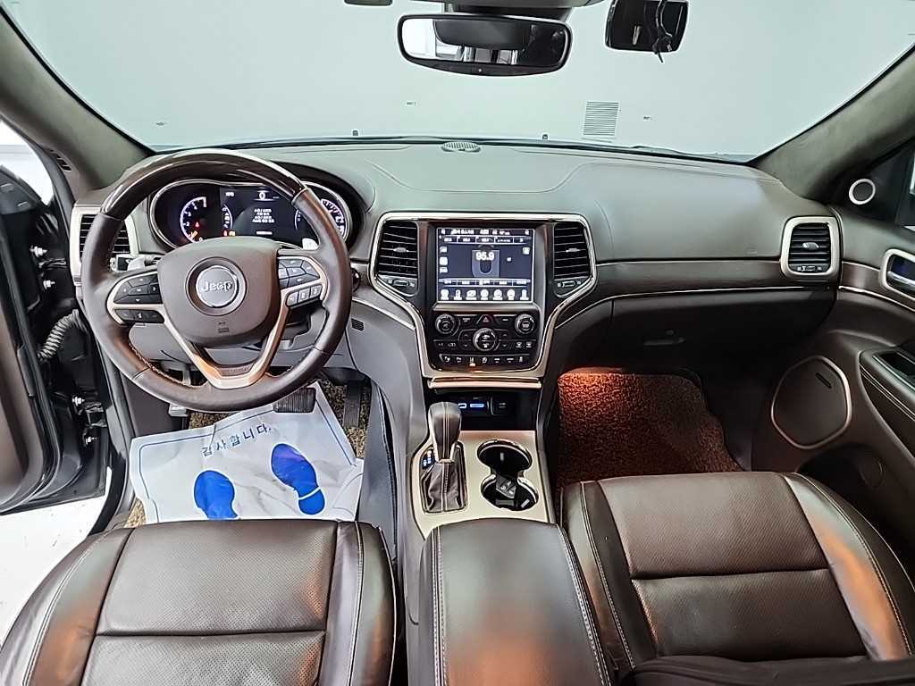 Jeep Cherokee - Vista 6