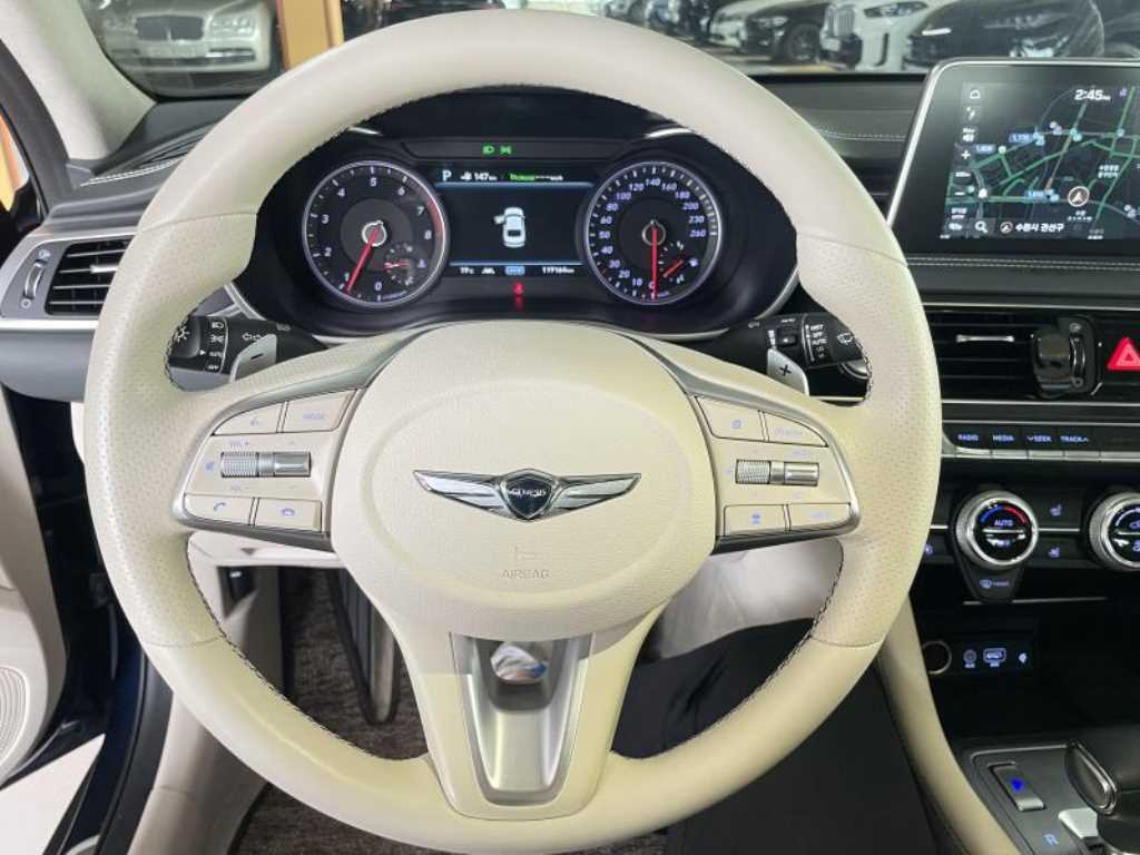 Genesis G70 - Vista 6