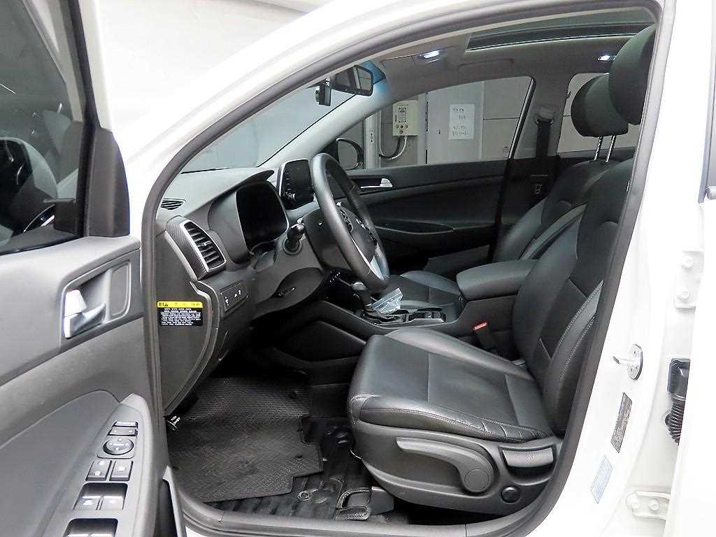 HYUNDAI Tucson - Vista 5