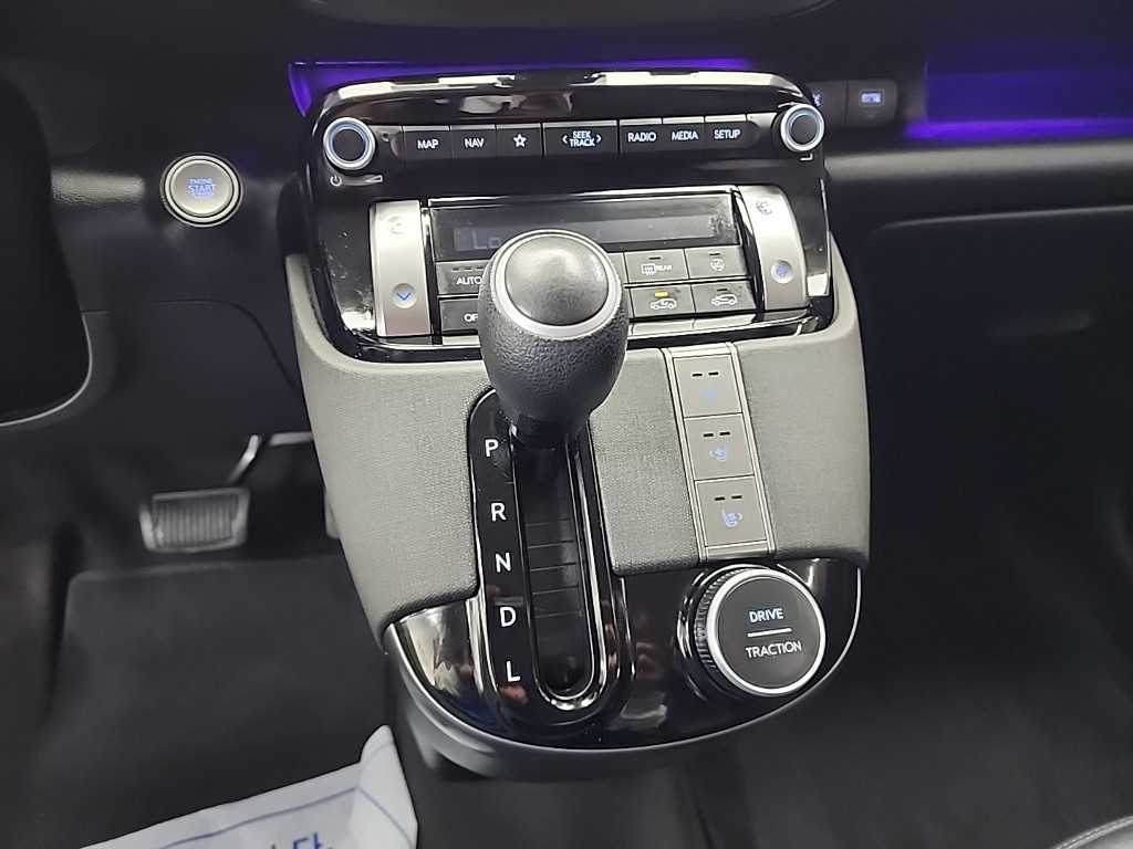 HYUNDAI Casper - Vista 8