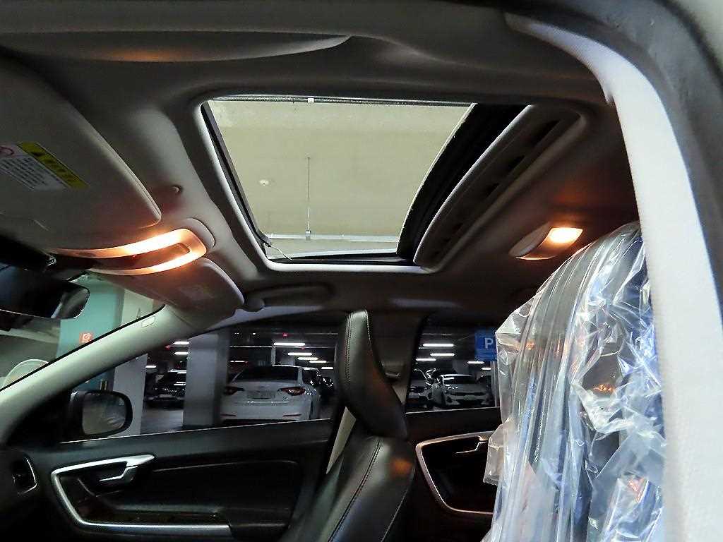 Volvo S60 2017 Gris - Importación desde Corea - HF Imports Iquique - Foto 16