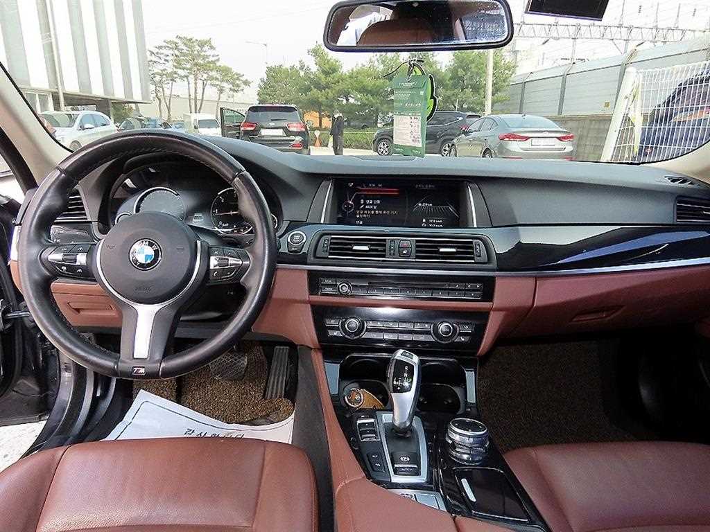 BMW 5 Series - Vista 8