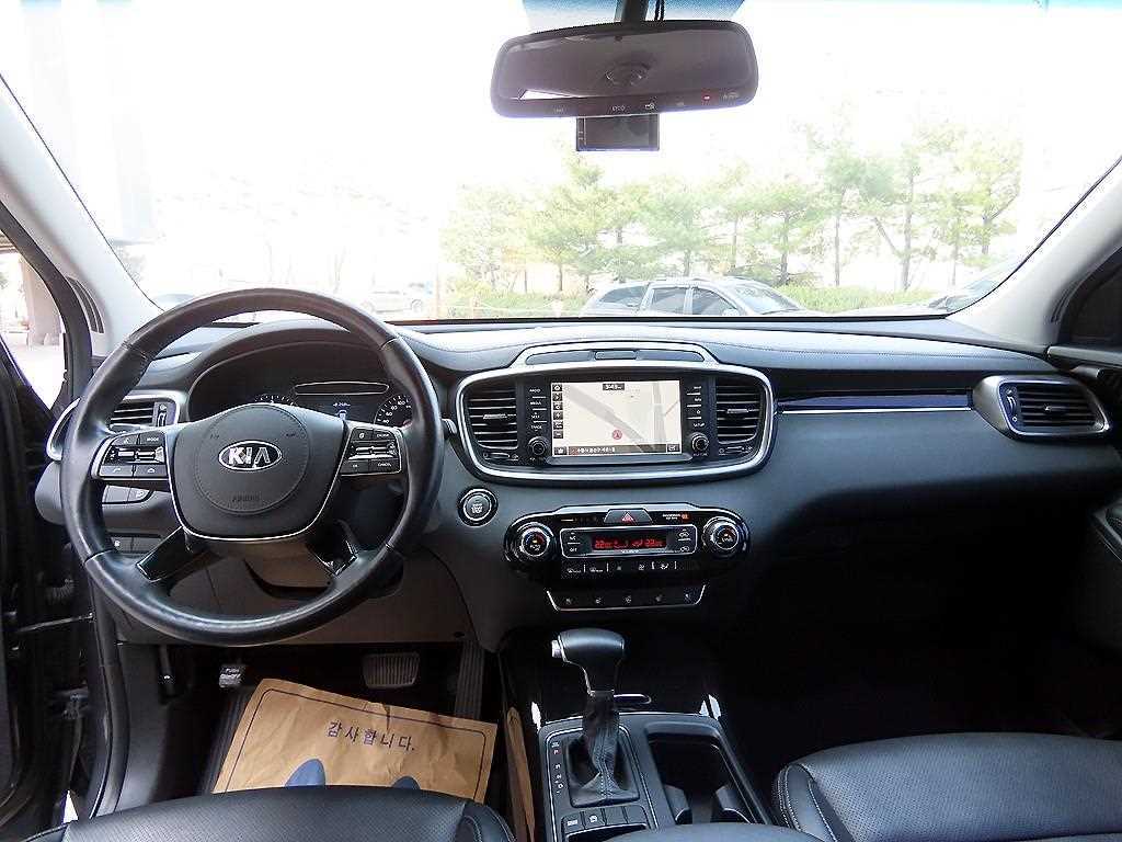 KIA Sorento - Vista 7