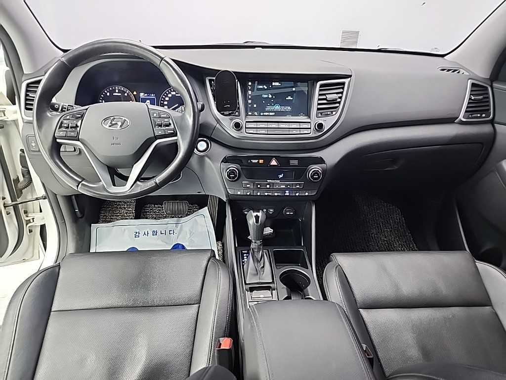 HYUNDAI Tucson - Vista 7