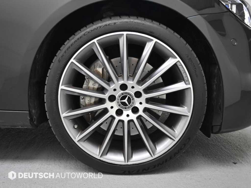 Mercedes Benz E class - Vista 5