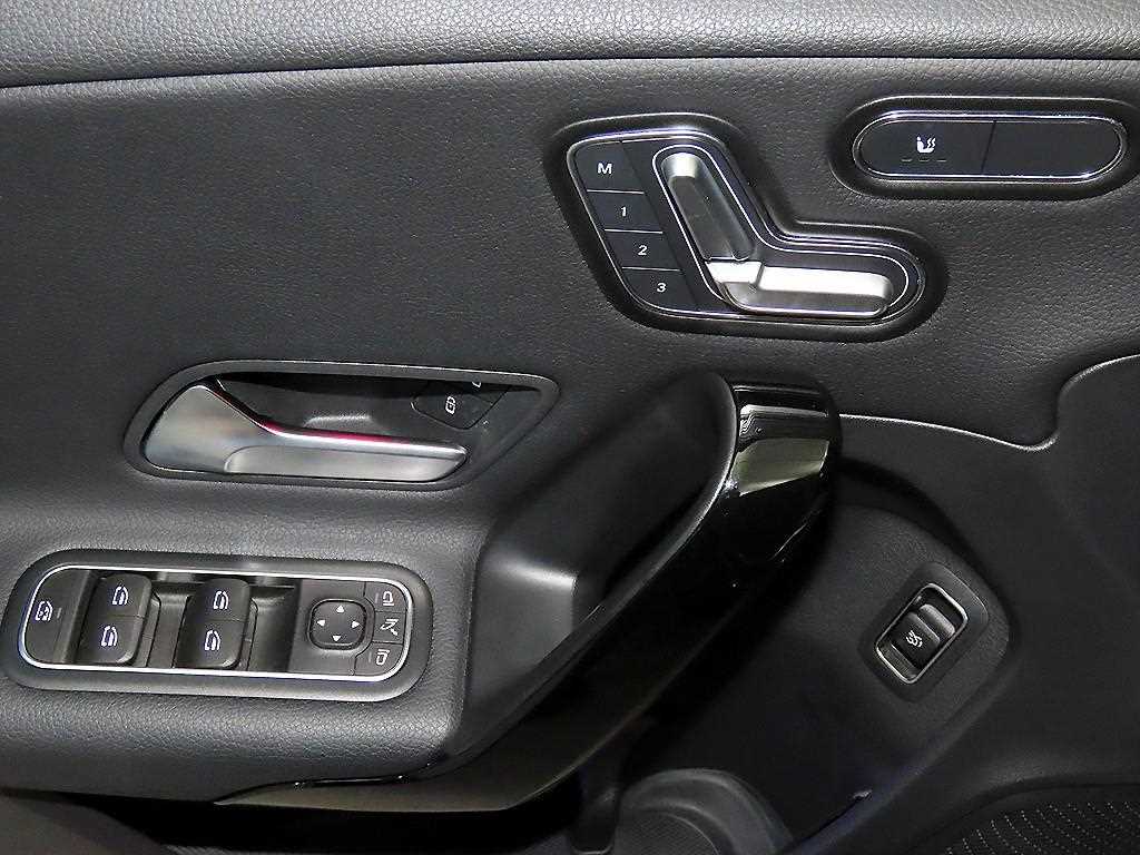 Mercedes Benz A Class 2020 Negro - Importación desde Corea - HF Imports Iquique - Foto 14