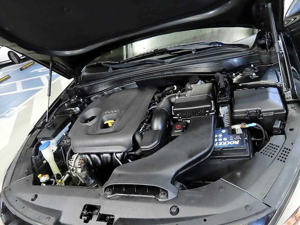 KIA K5 2016 Negro - Importación desde Corea - HF Imports Iquique - Foto 19