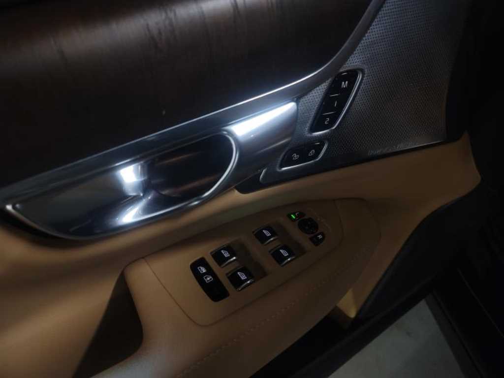 Volvo S90 - Vista 12