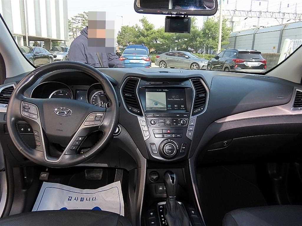 HYUNDAI Maxcruz - Vista 7