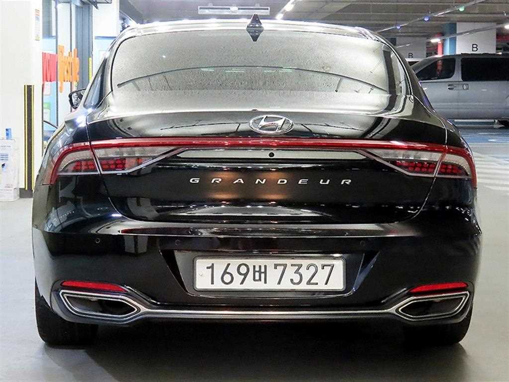 HYUNDAI Grandeur - Vista 5