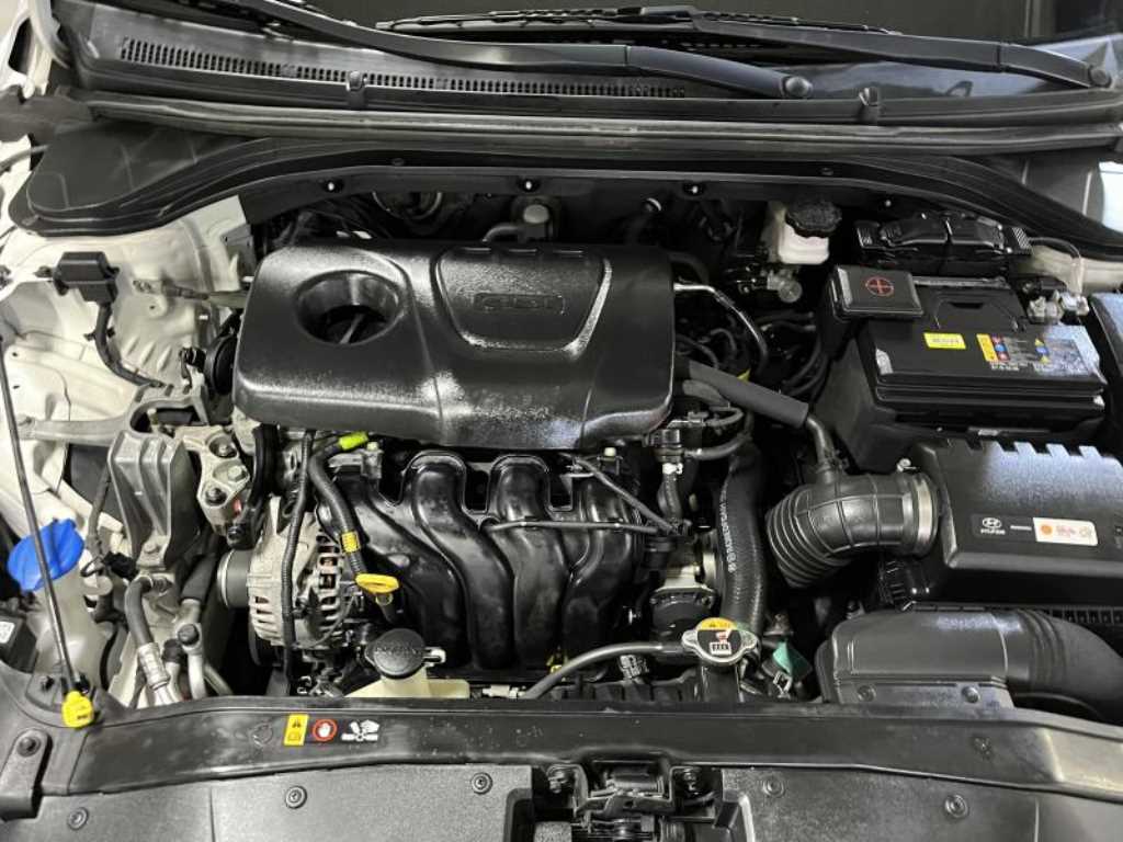 HYUNDAI Avante 2018 - Importación desde Corea - HF Imports Iquique - Foto 16