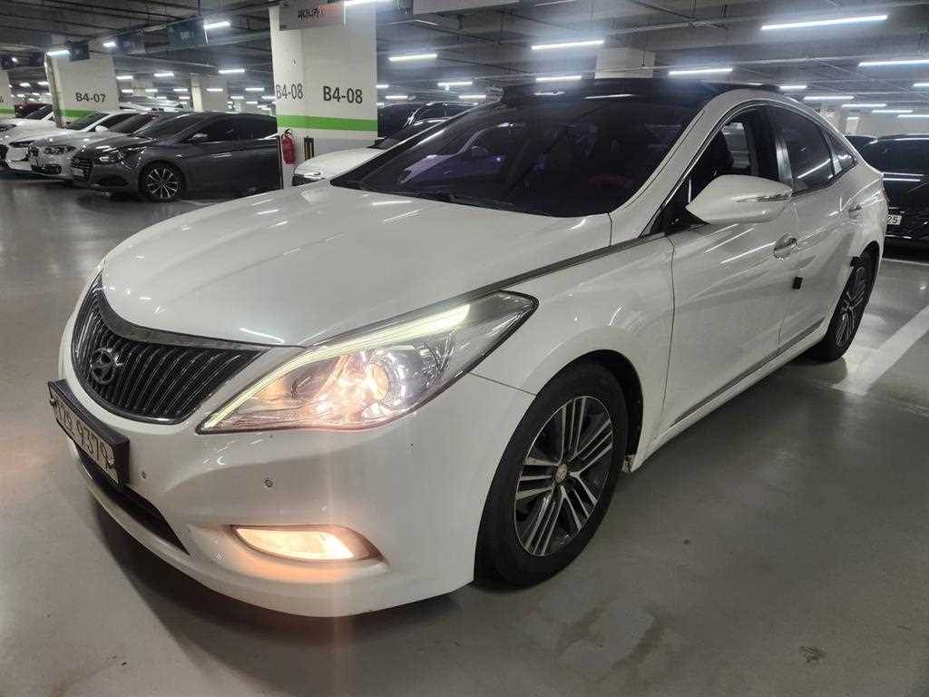HYUNDAI Grandeur - Vista 2