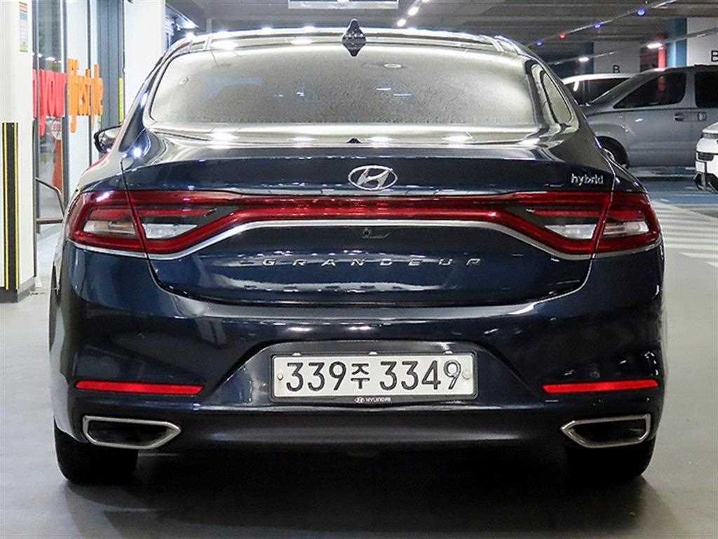 HYUNDAI Grandeur - Vista 5