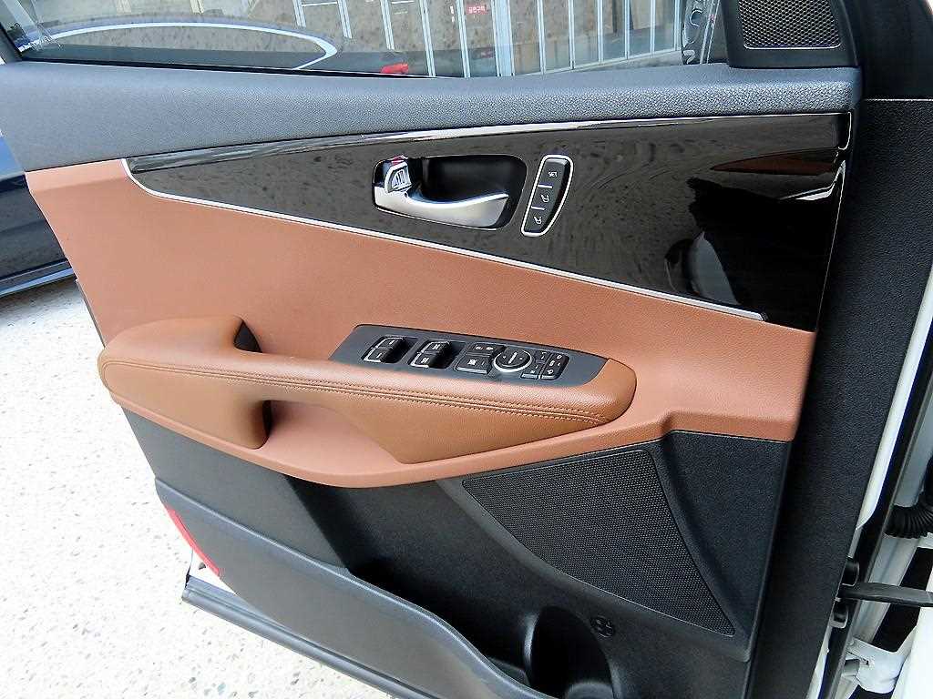 KIA Sorento - Vista 11