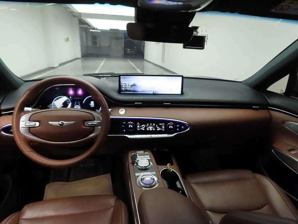 Genesis GV70 - Vista 6