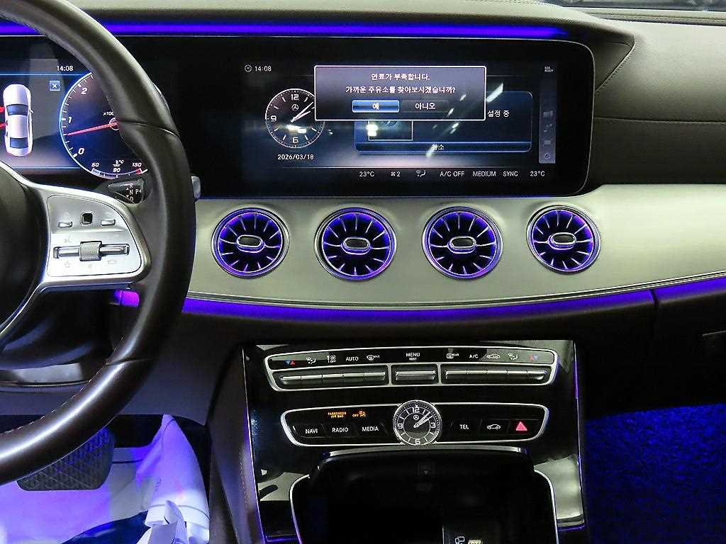 Mercedes Benz CLS Class - Vista 11