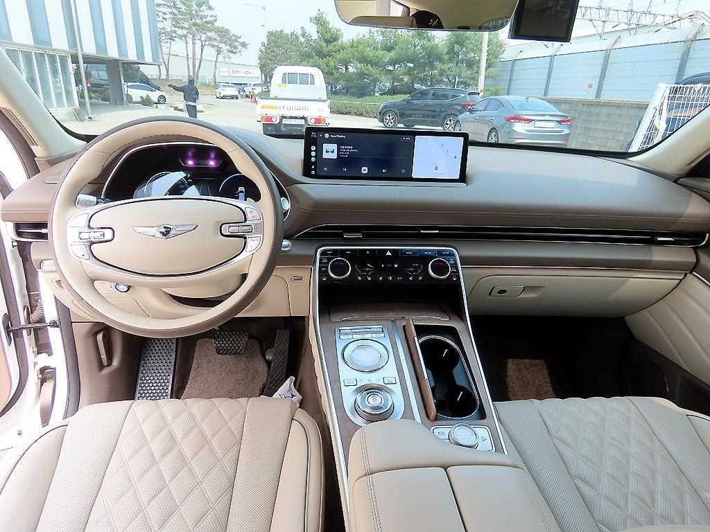 Genesis GV80 - Vista 7