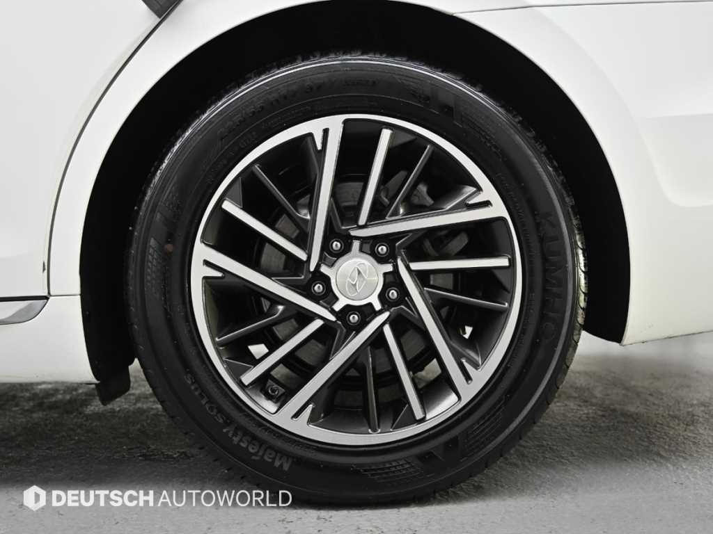 HYUNDAI Grandeur - Vista 5