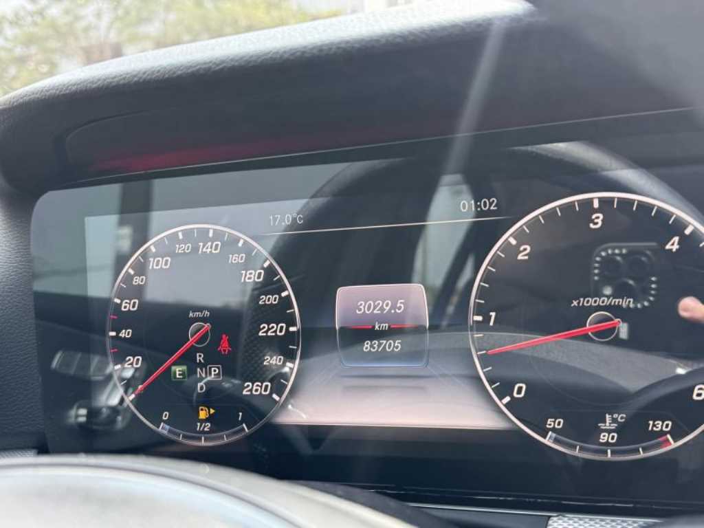 Mercedes Benz E class - Vista 7